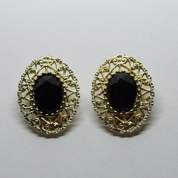 Sarah Coventry Jewelry - Vintage Signed Sarah Coventry Gold Filagree & Faux Onyx Clip-On Earrings